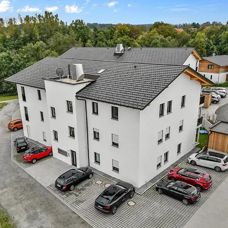Smurmelhomes Oase: Terrasse - Parken - Kind * Passau
